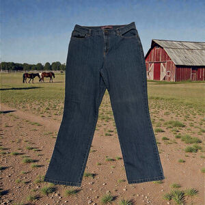 Gloria Vanderbilt Amanda Jeans High-Rise Womens 12 SHORT 28” Inseam Distressed